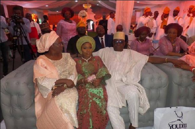 More Photos From Governor Ayo Fayose’s Daughter Wedding To Odunlade Royal Family