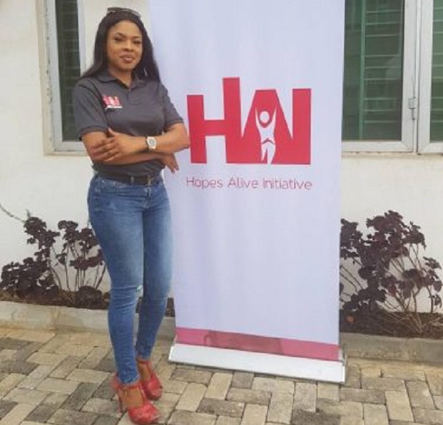 Ooni Of Ife, Oba Adeyeye Ogunwusi Set To Pick pretty Tope Adesegun As His New Wife