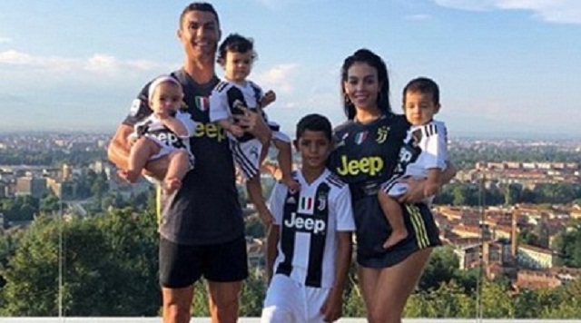 Cristiano Ronaldo Poses With His Family In Matching Juventus Jerseys [Photos]