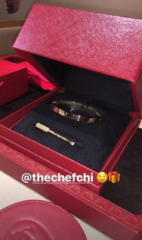 Lover Boy, Davido Gifts Girlfriend, Chioma a Cartier Bracelet Worth ₦2.3 Million [Photos]