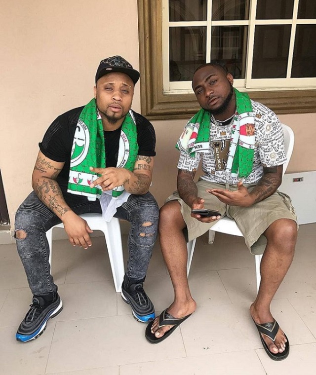 More Photos of Davido As He Rocks PDP Customized Agbada for Osun Campaign [Photos]