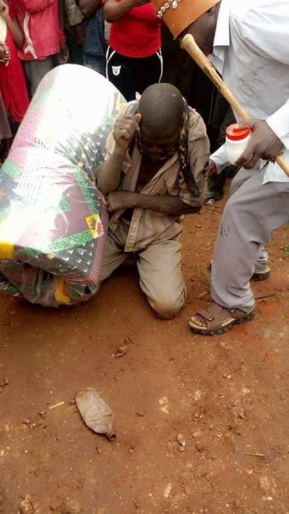 More Photos of a Man “Arrested” By Snake after Stealing a Mattress