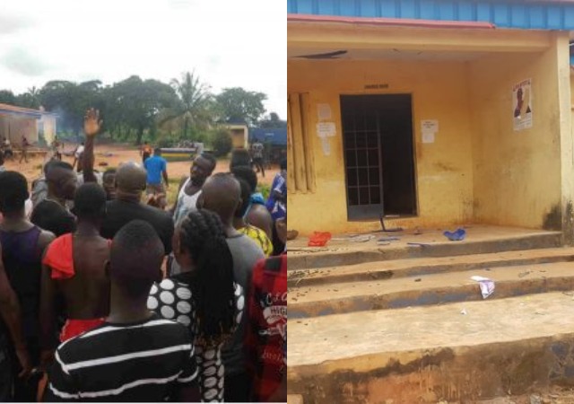 Serious Tension in Anambra! Policemen Flee As Angry Youths Attack Police Station