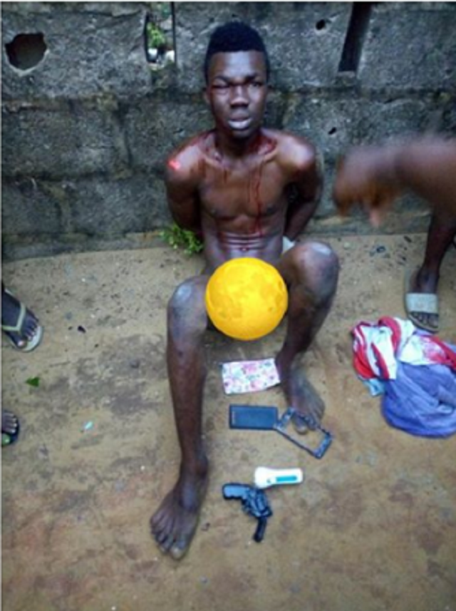 More Photos of Thief Apprehended After Robbing Lady with A Toy Gun [Photos]