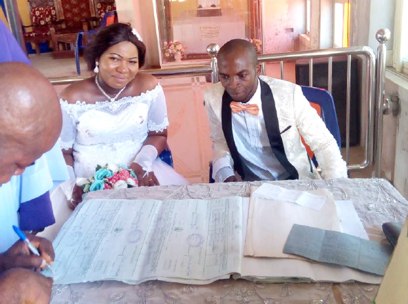 Endless Celebration As Woman Gives Birth on Her Wedding Day in Anambra