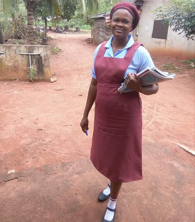 Nigerian Woman Returns To Secondary School after Closing the Chapter on Child Bearing [Photos]