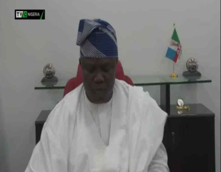 You need to see The Look on Governor Ambode’s Face As He Concedes Defeat And Congratulates Sanwo-Olu [Photos]