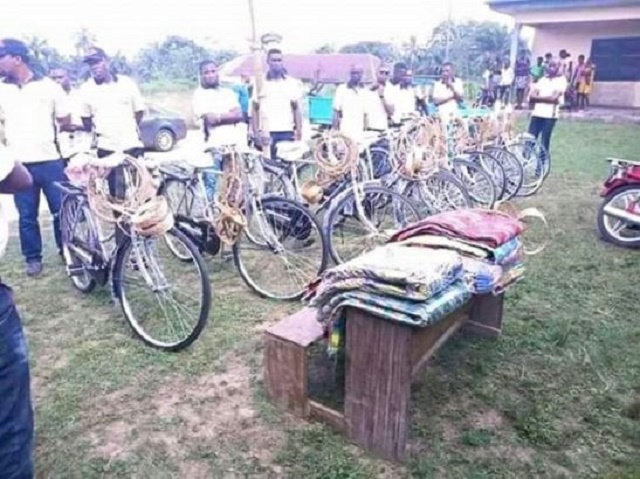 Photos of Vice Chairman of Uyo LGA As He Empowers Constituents with Bicycles and Palm Tree Ropes