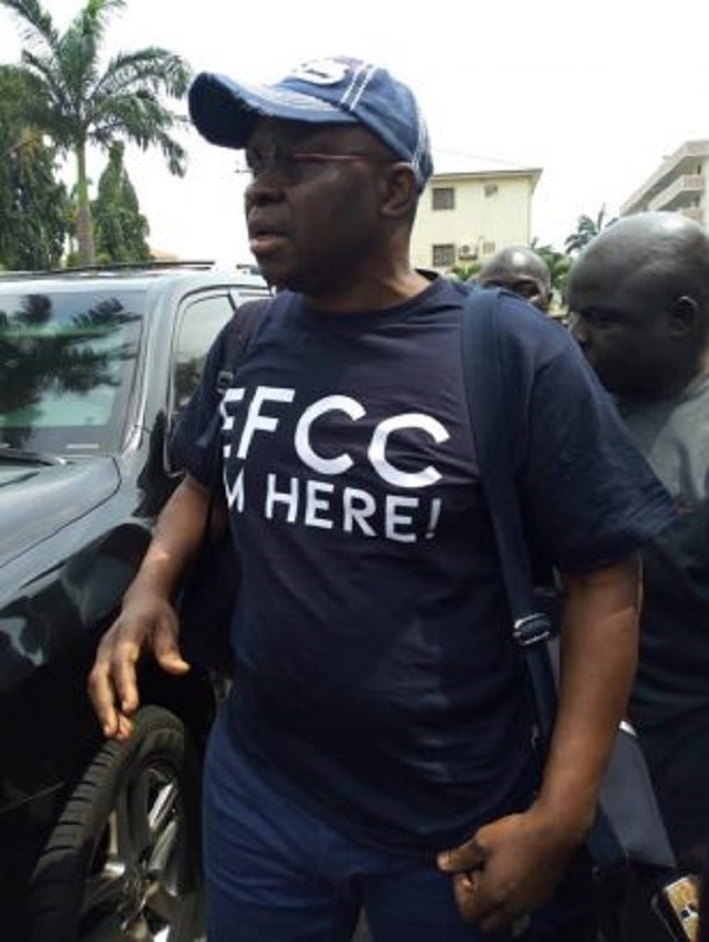 OMG! Former Governor of Ekiti State, Ayo FAYOSE Rocks ‘EFCC I’M HERE!’ Shirt to EFCC’s Office