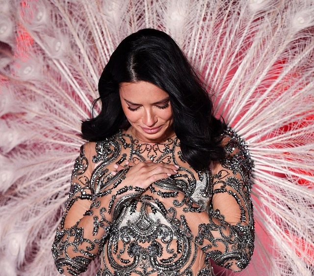Adriana Lima Retires From Victoria's Secret Fashion Show after 20-Years [Photos]