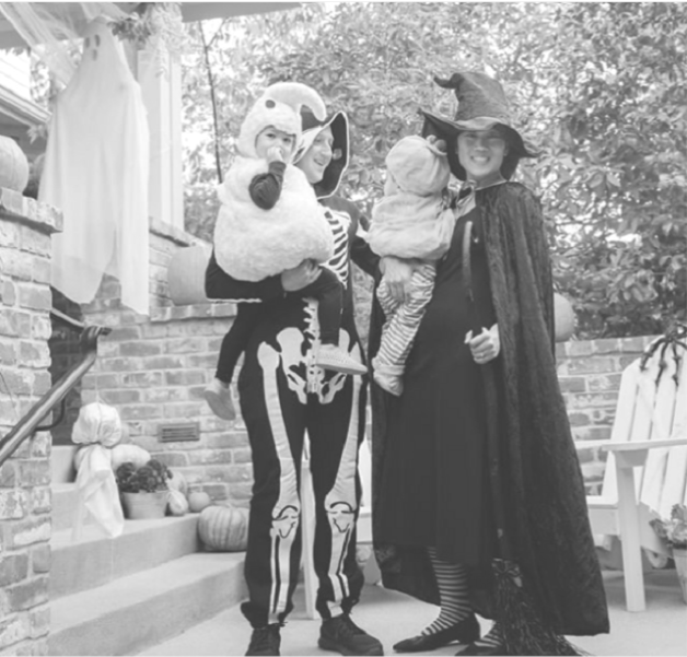 Facebook Founder and His Family Show Off Their 2018 Halloween Costumes [Photo]