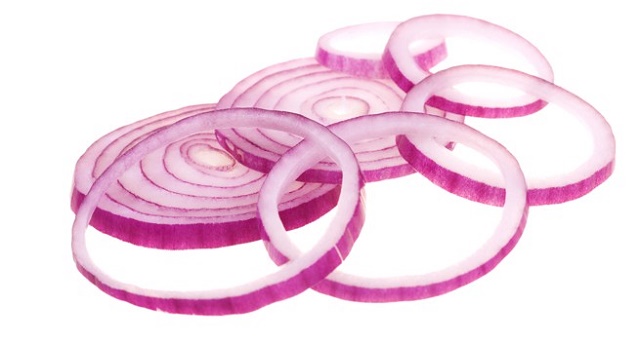 8 Unbelievable Health Benefits of Eating Raw Onions