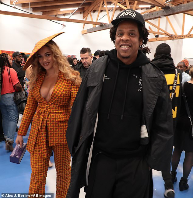 More Photos of Beyonce Rocking Stylish Ankara Suit As She Attends Exhibition Opening With Jay-Z [Photos]