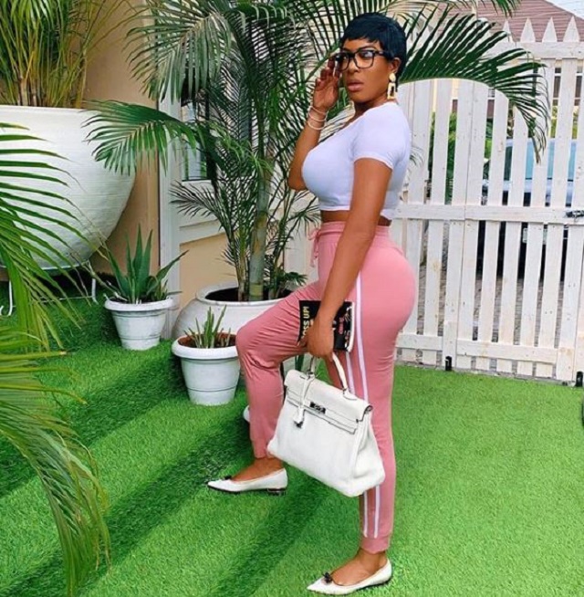 Beautiful Nollywood Actress, Chika Ike Shows Off Abs and Debuts New Hair in Stunning New Photos