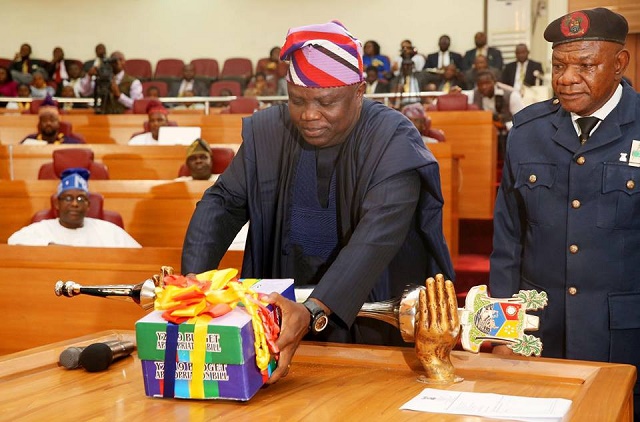Governor Ambode Presents N852.316bn Budget For 2019 to State House of Assembly [Photos]