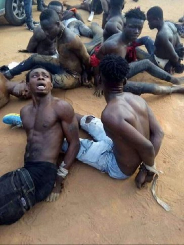 #NigeriaDecide: 10 Ballot Boxes Snatchers Nabbed In Abia