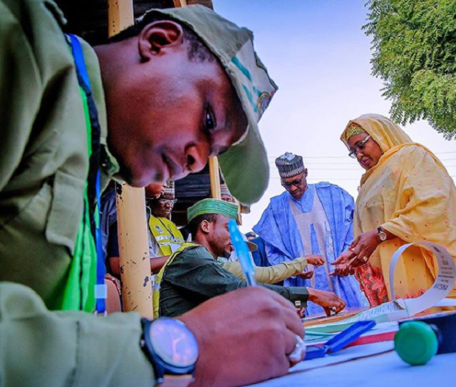 More Photos of Buhari and Wife Aisha Buhari As They Cast Their Vote in Daura [Photos]