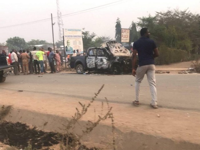 Peter Obi Escapes Death As APC and PDP Clash, Many Cars Burnt [Photos]
