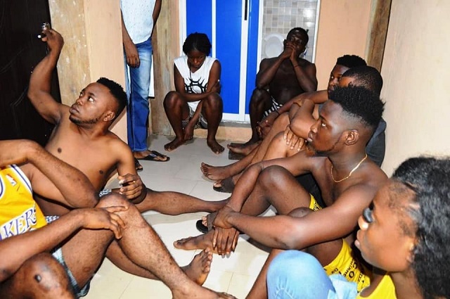 EFCC Arrests 19 Suspected Yahoo Boys in Ibadan, Recover Pants, Charms and Laptops [Photos]