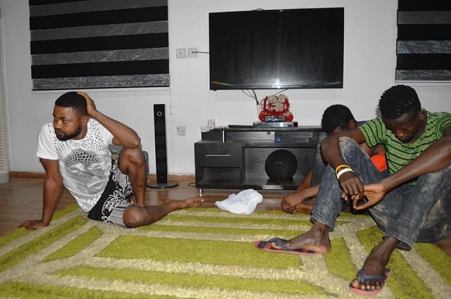 EFCC Arrests 19 Suspected Yahoo Boys in Ibadan, Recover Pants, Charms and Laptops [Photos]