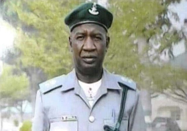 Strange Bees Attack, Kills Nigerian Customs Officer While on Duty