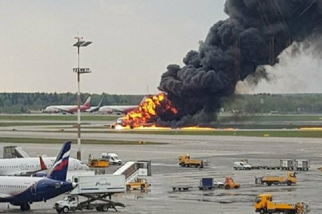 41 Dead after Plane Erupted In Flames during Emergency Landing in Moscow [Photos]