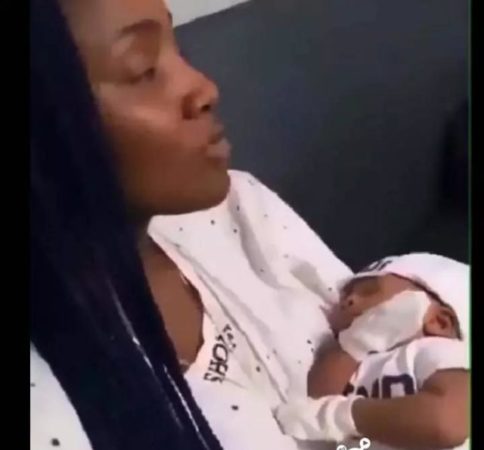 Simi Shows Face Of Adejare Her New Baby (photo)