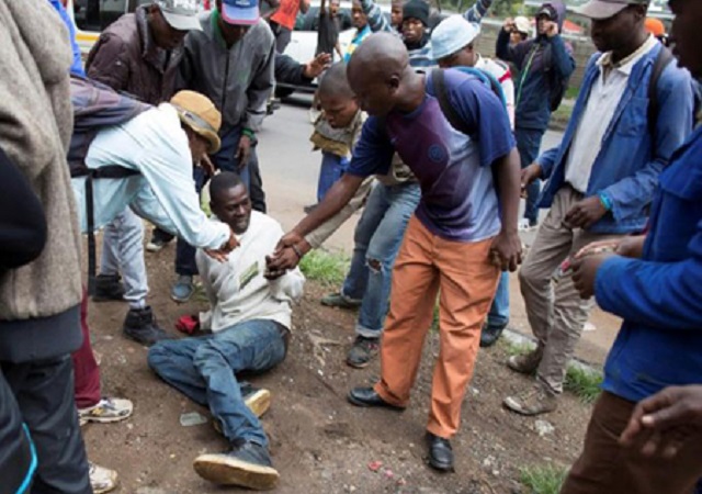 Furious Mob Beats Up Suspected Armed Robber To Death In Delta