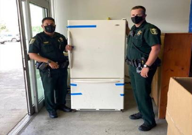 Real Act Of Charity As Police Deliver New Fridge To A Woman After She Called 911 To Complain