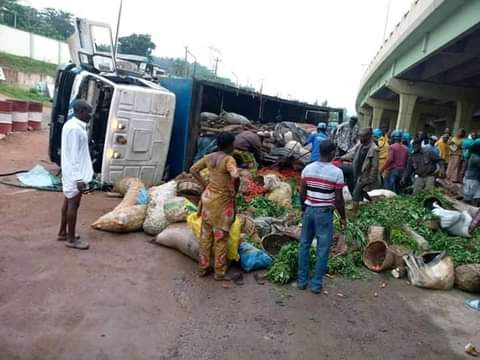 Truck Crashes, Leaving Traders Trapped Under Loads Of Farm Produce