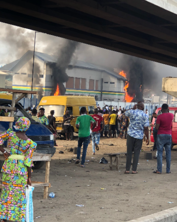 Moment Orile Police Station Was Set on Fire by Suspected Hoodlums [photos]