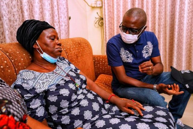 Sanwo-Olu Pays Condolence Visit to the Family Of Man Killed During #Endsars Protest In Surulere Last Monday