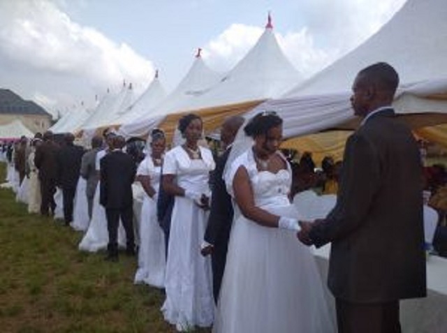 200 Couples Wed Same Day In Anambra (Photos)