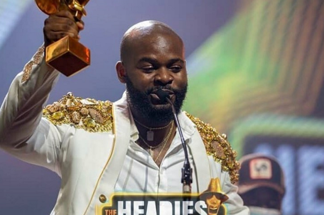 Falz Shares Lovely Photo of Himself Receiving an Award Say His Head Deserves A Headie