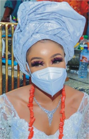 Alaafin of Oyo Makes First Public Appearance with His New Wife, Olori Chioma Adeyemi