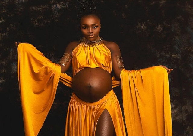 Pregnant Nollywood Actress, Bukunmi Oluwasina Shows Off Baby [Photos]