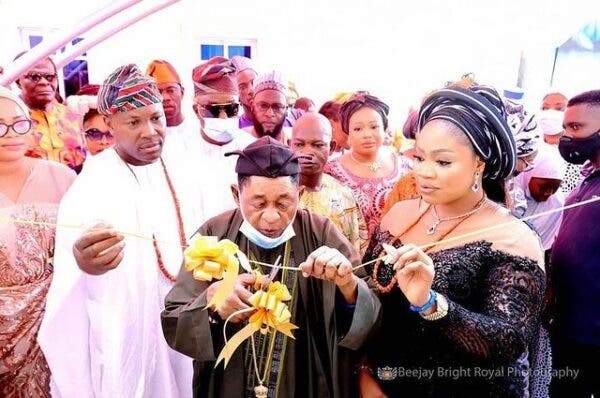 Alaafin of Oyo Appreciate Wife, Queen Omowumi with a New House