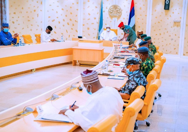 President Buhari Holds Security Meeting With Service Chiefs