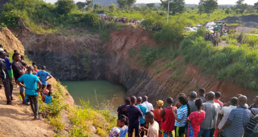 shuttle bus skids off bridge into a ditch in Ebonyi, Many feared dead