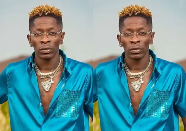 Odogwu Wey No Fit Last 5mins With Ashawos Want to Fight Me For 1hour – Shatta Wale Drags Burna Boy