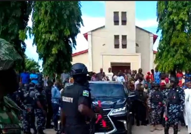 Police Officers Refused To Show Up Despite Being 2kms Away From Owo Catholic Church