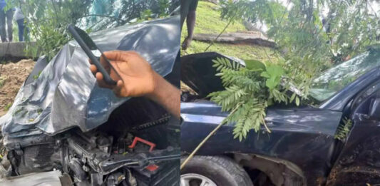 Wife reportedly dies in an auto crash while chasing husband and side chick in Calabar