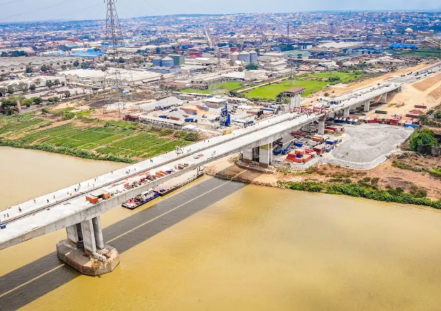 FG Completes Second Niger Bridge – Fashola
