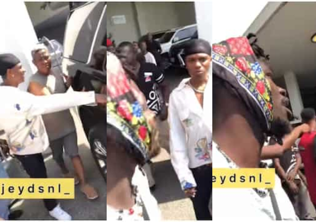 “One love, Don’t sing for me, sing for them” – Moment Wizkid turned down upcoming artist pleading for assistance - [Video]