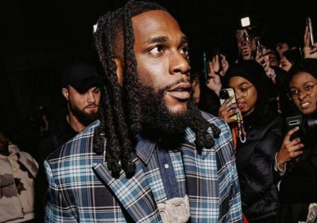 "Una dey leak song?"- Burna Boy slams his guys leaking his new hit on live video