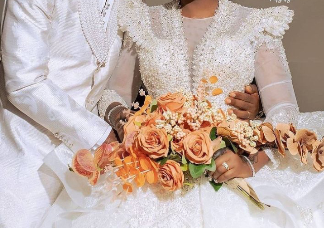 Man triggers mixed reactions as he alleges groom’s men are sleeping with groom