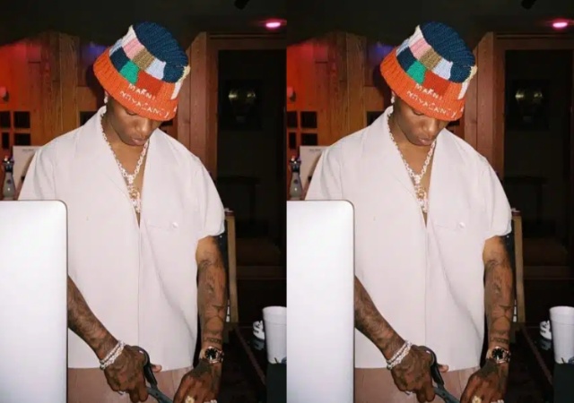 “I’m Not The Only Mad Person In This Country” – Wizkid Says As He Leaks Chats With Man