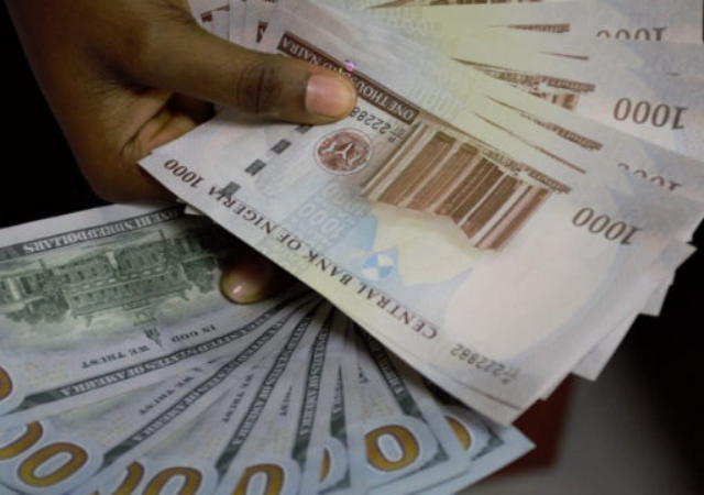 Naira Exchange Rate Drops to N930/US$ Amid Forex Scarcity Crisis