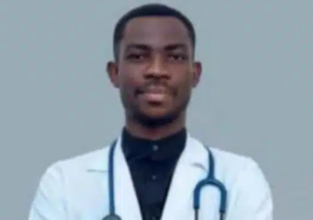 Medical doctor reportedly dies in church after working 3 days nonstop shift at Lagos hospital