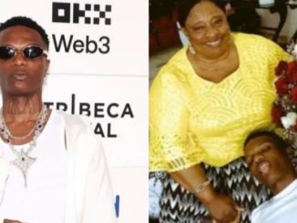 “God Gave Me a Daughter That Looks Just Like My Mom” – Wizkid Gets Emotional on Stage